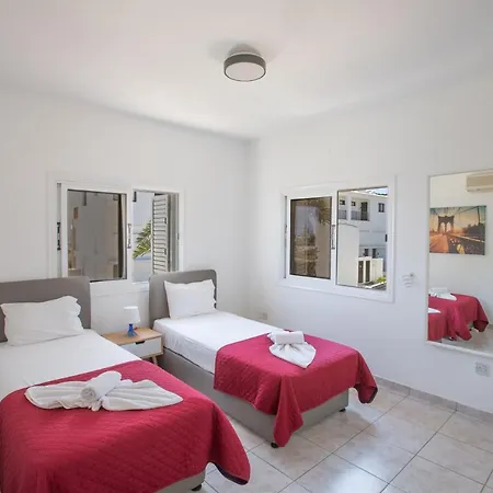 Jason Villa Protaras