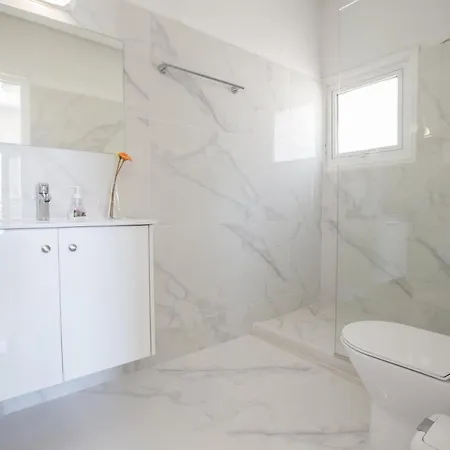 Jason Villa Protaras