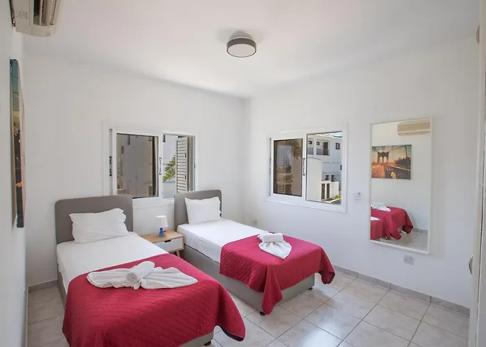 Jason Villa Protaras